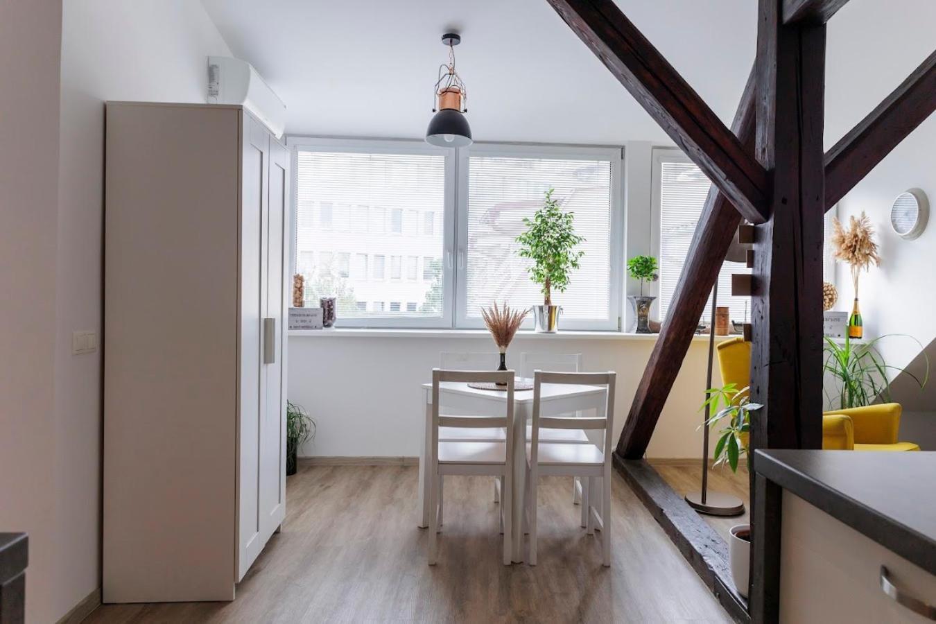 Vip Apartment In Old Town With Free Parking Братислава Екстер'єр фото