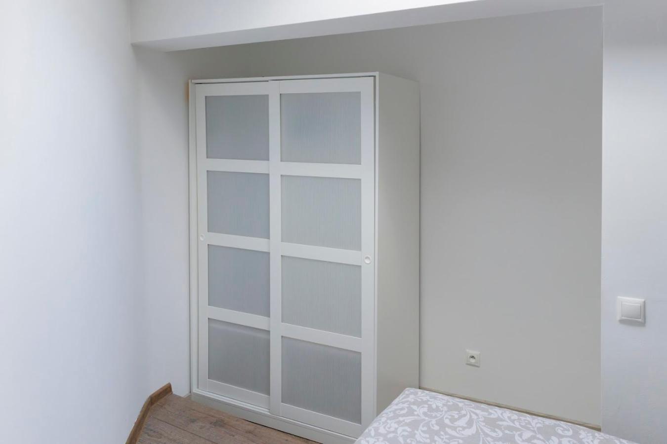 Vip Apartment In Old Town With Free Parking Братислава Екстер'єр фото
